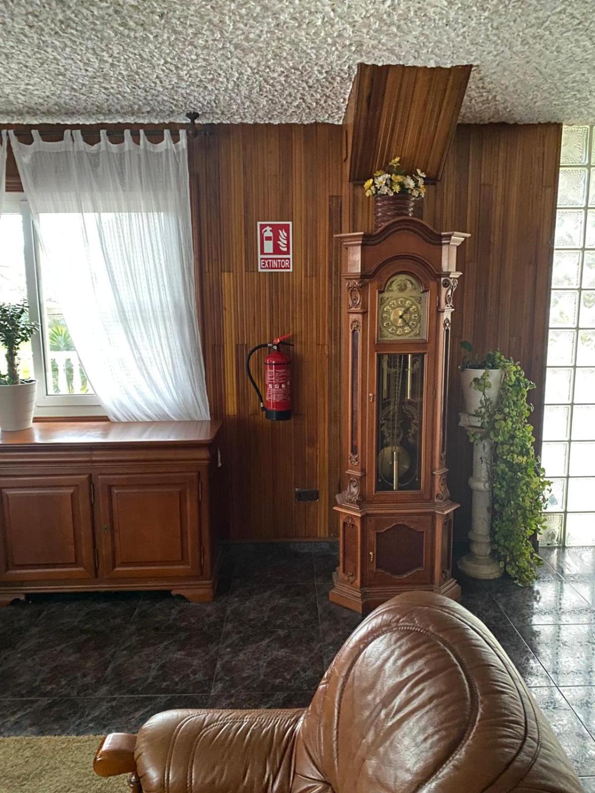 Jmca Hotel Кастро-Урдиалес Екстериор снимка